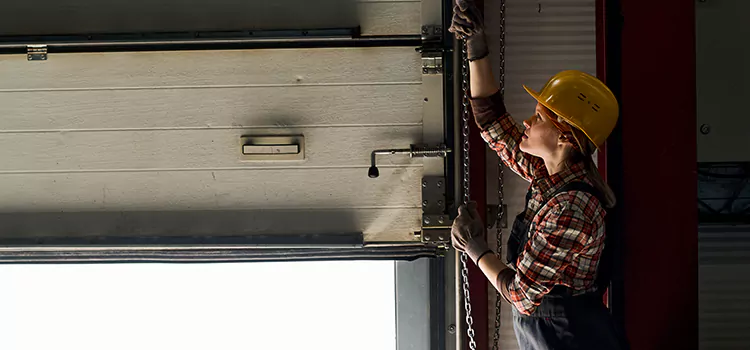 Addressing Common Garage Door Stoppage Issues in Bellaire, TX